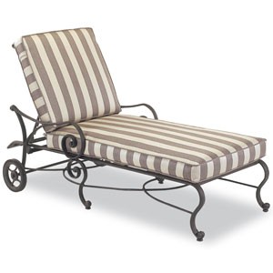 Cast Classic Sovereign Chaise Lounge with Cushion