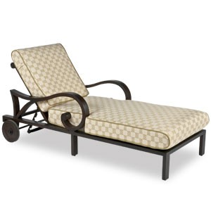 Cast Classic Georgetown Chaise Lounge with Cushion