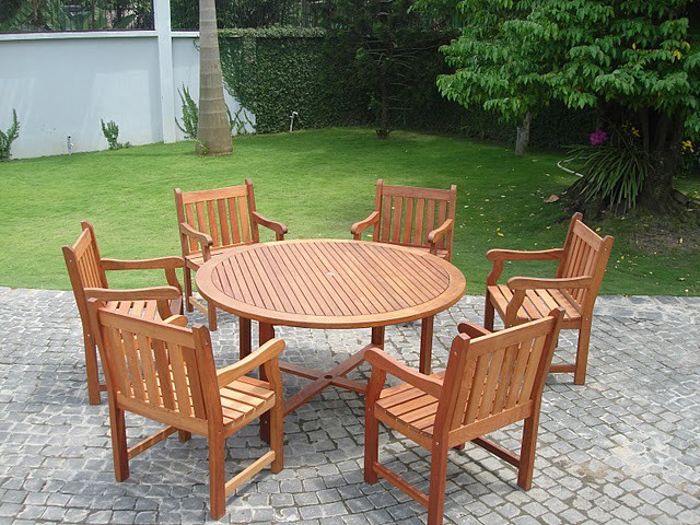 7-Piece English Garden Dining Set 1 with Round Table 