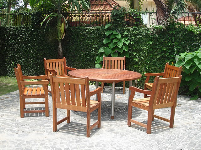 7-Piece Outdoor Wood Dining Set 4 with Round Table 